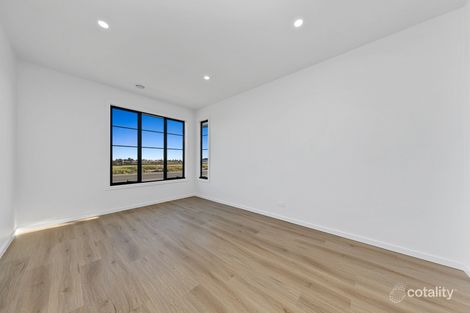 Property photo of 425 Mandalay Circuit Beveridge VIC 3753