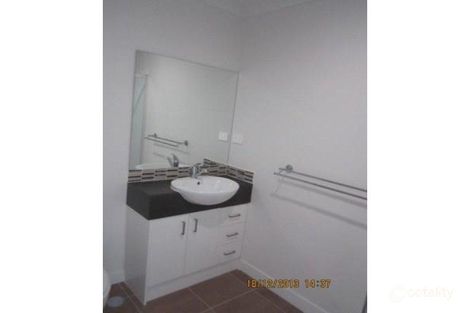 Property photo of 2/10 Babich Court Holmview QLD 4207