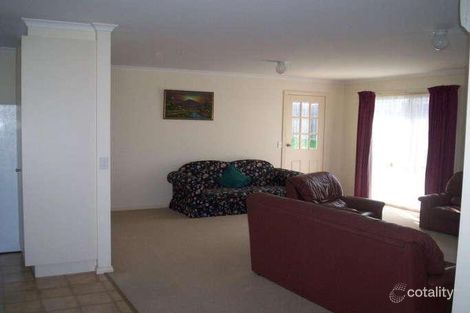 Property photo of 15 West Crescent Lakes Entrance VIC 3909