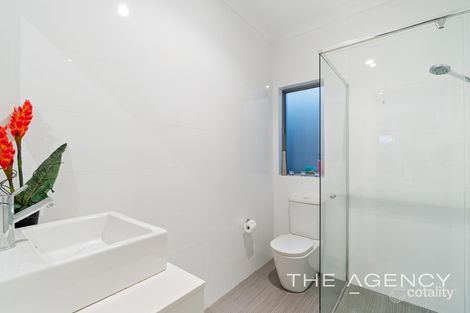 Property photo of 11 Tulum Approach Iluka WA 6028