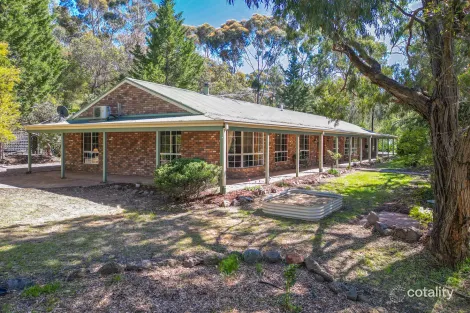 645 RACECOURSE RD, SUNBURY, VIC 3429