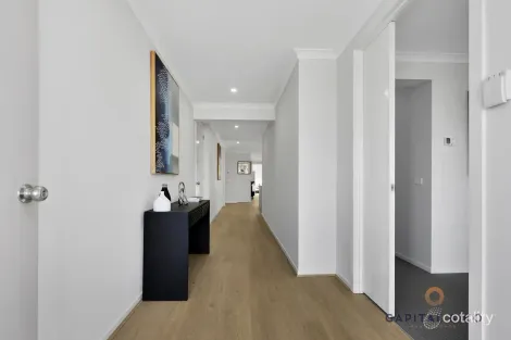 Property photo of 101 Belmore Parade Mickleham VIC 3064