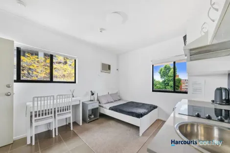 Property photo of 19/75 Thorn Street Kangaroo Point QLD 4169
