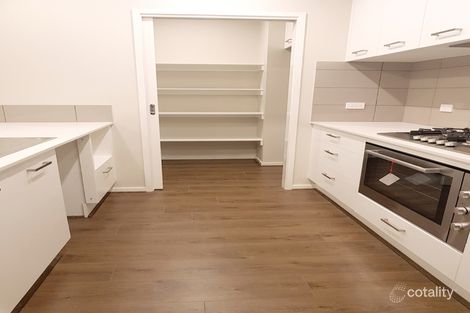 Property photo of 1 Denbigh Loop Mickleham VIC 3064