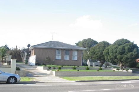Property photo of 12 Zachary Hicks Crescent Endeavour Hills VIC 3802