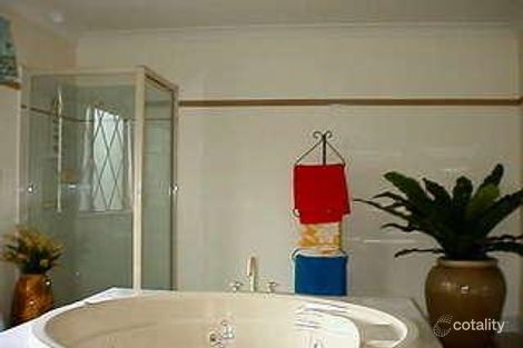 Property photo of 109 Phillip Crescent Barellan Point QLD 4306
