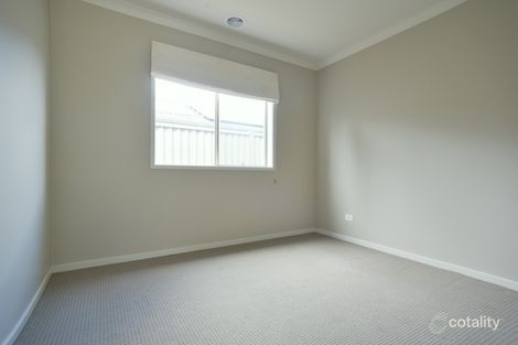 Property photo of 23 Macquarie Close Delacombe VIC 3356