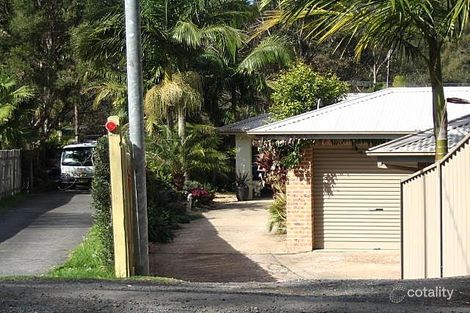 215b The Round Dr, Avoca Beach, NSW 2251