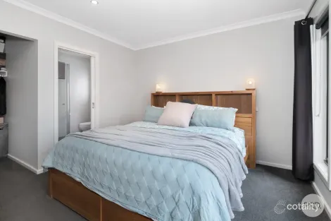 Property photo of 9 Jasmine Crescent Ballan VIC 3342