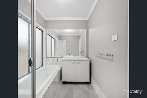 Property photo of 51 Cartwright Crescent Airds NSW 2560