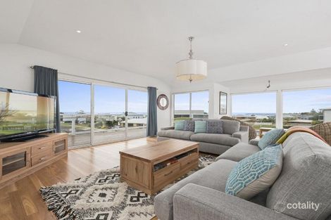 1 Nigel Ct, Apollo Bay, VIC 3233