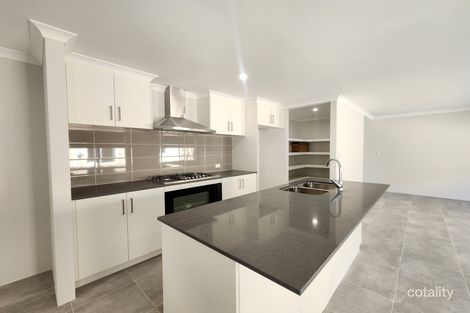 15 Somerset Way, Lakelands, WA 6180