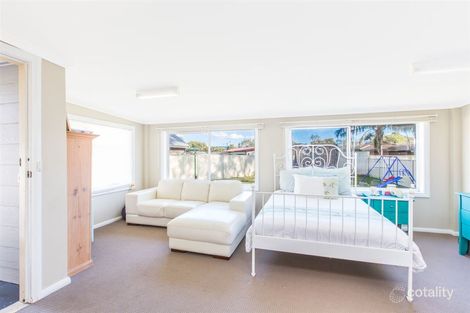 Property photo of 5 Bloodwood Place Albion Park Rail NSW 2527