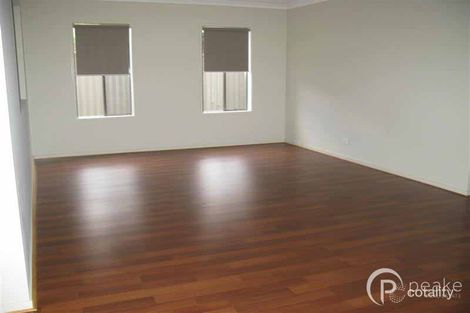 Property photo of 27 Downing Square Pakenham VIC 3810