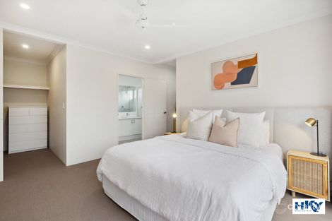 Property photo of 122 Bernborough Avenue Caversham WA 6055