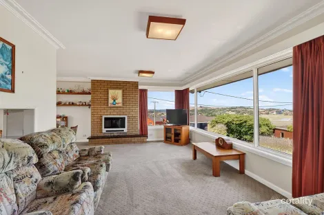 Property photo of 17 Maxwell Grove Warrnambool VIC 3280