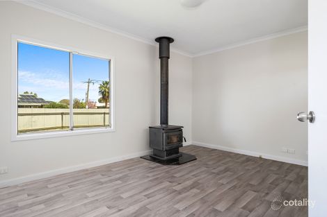 Property photo of 5 Watts Close Boulder WA 6432