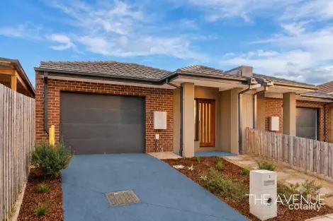 Property photo of 5 Jammon Close Hampton Park VIC 3976