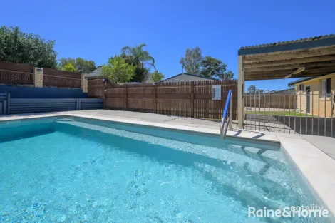 69 J HICKEY AVE, CLINTON, QLD 4680
