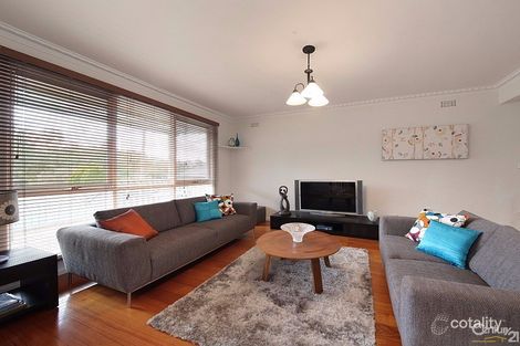 Property photo of 5 Montclair Court Bentleigh East VIC 3165