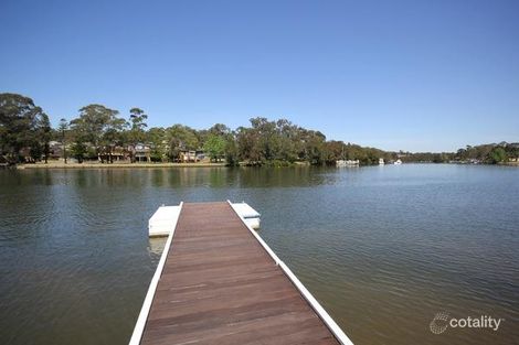 25 Burbank Ave, East Hills, NSW 2213