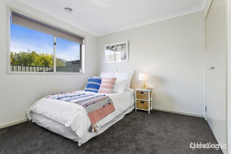 Property photo of 33 Fairbridge Road Point Cook VIC 3030