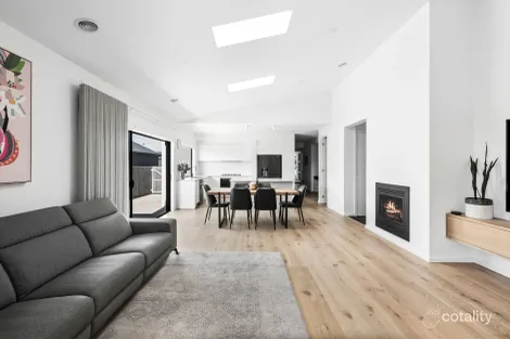 Property photo of 4 Conti Drive Mount Duneed VIC 3217