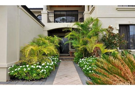 Property photo of 276 Ocean Drive Quinns Rocks WA 6030