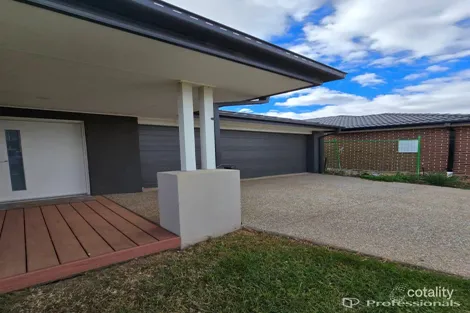 16 Brocton Rd, Manor Lakes, VIC 3024