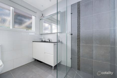 Property photo of 31 Elmwood Crescent Glen Waverley VIC 3150