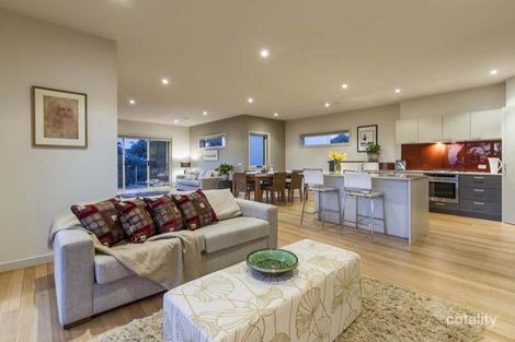 Property photo of 16 Mohilla Street Mount Eliza VIC 3930