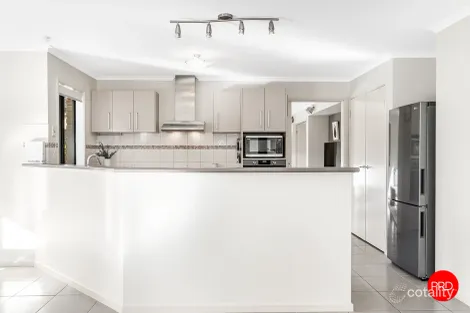 Property photo of 38 Alexander Close Strathfieldsaye VIC 3551