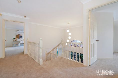 8 Gardenia Cl, Stretton, QLD 4116