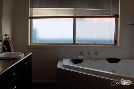 Property photo of 26 Winners Circle Aspendale Gardens VIC 3195