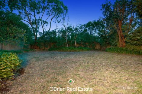 Property photo of 4 Heatherwood Grove Langwarrin VIC 3910