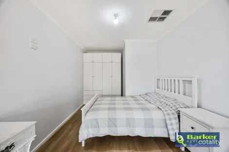 Property photo of 51 Jedna Close Craigmore SA 5114