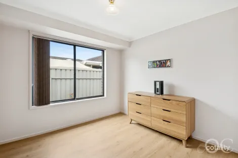 Property photo of 4 Cormorant Close Seaford Rise SA 5169