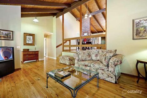 Property photo of 7 Ibsley Square Eltham VIC 3095