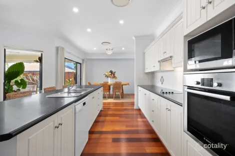 Property photo of 3 Bahamas Circuit Parrearra QLD 4575