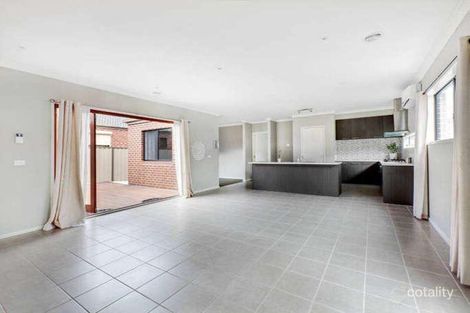Property photo of 21 Redbox Crescent Burnside Heights VIC 3023