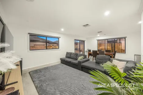 Property photo of 35 Skypac Street Weir Views VIC 3338