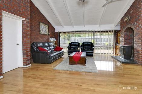 Property photo of 37 Leura Crescent Rosebud VIC 3939