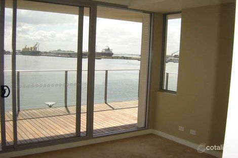 Property photo of 103/7 Honeysuckle Drive Newcastle NSW 2300
