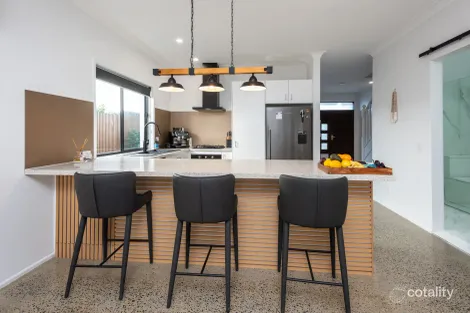 2/281 Bayview St, Hollywell, QLD 4216