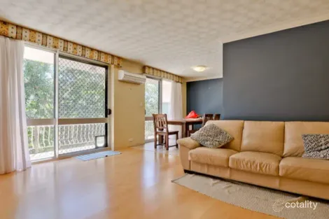 Property photo of 2/99 Earl Street Greenslopes QLD 4120
