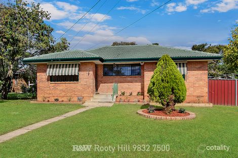 22 Sandakan Cres, Lethbridge Park, NSW 2770