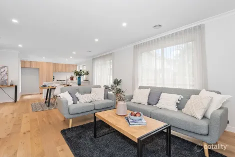 Property photo of 12 Eileen Close Croydon VIC 3136