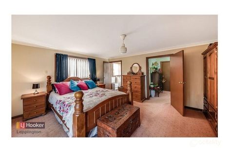 Property photo of 22 Racecourse Avenue Menangle Park NSW 2563