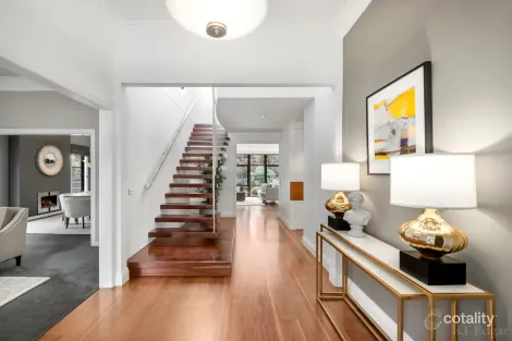 Property photo of 9 Bowley Avenue Balwyn VIC 3103