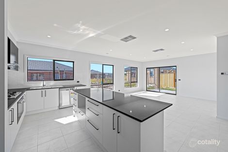Property photo of 14 Bourbon Road Cranbourne East VIC 3977